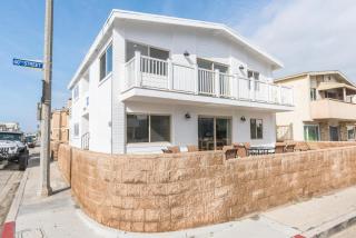 Spacious 4Br W- Ocean Views Two Balconies Steps To Sand By Beachview Rentals - Newport Beach - 6