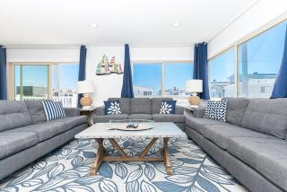 Spacious 4Br W- Ocean Views Two Balconies Steps To Sand By Beachview Rentals - Newport Beach - 5