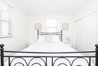 Charming 2Br W- Oceanview Balcony One House From Sand By Beachview Rentals - Newport Beach - 8