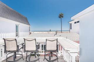 Charming 2Br W- Oceanview Balcony One House From Sand By Beachview Rentals - Newport Beach - 6