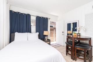 Central Affordable Studio Steps From Beach Marina Park By Beachview Rentals - Newport Beach - 9