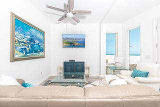 Remodeled 2Br Oceanfront W- Spacious Patio Stunning Views By Beachview Rentals - Newport Beach - 4