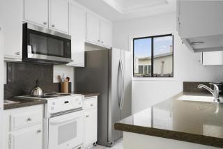 3Br Near Beach W- Oceanview Balcony, Ac Outdoor Dining By Beachview Rentals - Newport Beach - 6