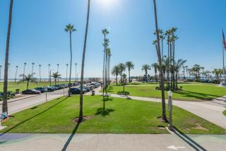 6Br Oceanfront Duplex Steps From Beach And Balboa Pier By Beachview Rentals - Newport Beach - 7