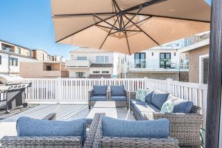 Spacious 7Br Triplex Steps From Beach Marina Park By Beachview Rentals - Newport Beach - 8