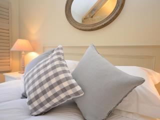 2 Bed in Sherborne 41897 - Yetminster - 1