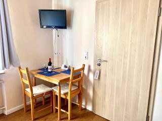Burggarten Wine Residences - Wein direkt vom Winzer, eBike & eAuto aufladen und parken - 1
