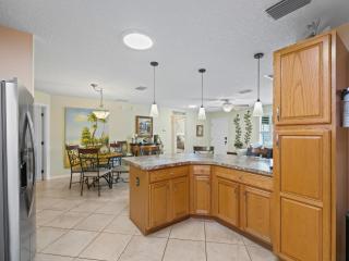 2 Bedroom 2 Bath Cottage - 2