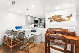 One Seagrove Place 0204 - 3