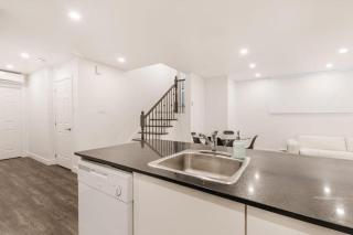 2 bedroom basement apartment near Guy Concordia - Montréal - 1