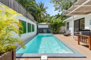 Stylish Modern Home with a Tranquil Outdoor Oasis, Spacious Open Floor Plan, and Private Swimming Pool - Playa Flamingo - 0