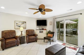 Across from the Beach 3BR Villa in Prime Coligny Location - Hilton Head Island - 8