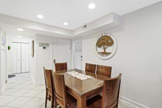 Across from the Beach 3BR Villa in Prime Coligny Location - Hilton Head Island - 3