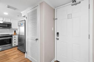 One Seagrove Place 0904 - 3