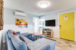 Walk to Beach Galveston Family Getaway with Patio - Galveston - 7