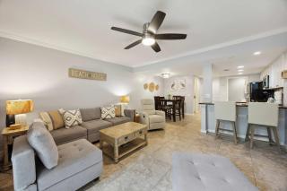 Sunny Days & Coastal Stays 2BR Villa in Coligny Beach - Hilton Head Island - 9