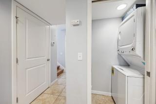 Sunny Days & Coastal Stays 2BR Villa in Coligny Beach - Hilton Head Island - 2