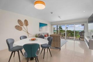 Beachfront - Deluxe View 1BR condo - E323-2 - Palm-Eagle Beach - 1