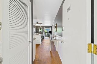 Port Royal Sound 2BR Villa Balcony Pools & Beach Access - Hilton Head Island - 5