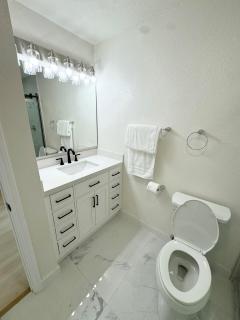 Bright Modern 2BR Apt in SF - San Francisco - 8