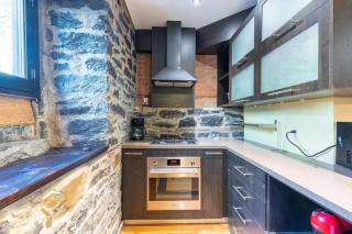 Large basement apartment near Guy Concordia - Montréal - 8