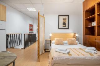 Cozy and Vintage-2Bedrooms 1.5Bathrooms-Malasaña - 1