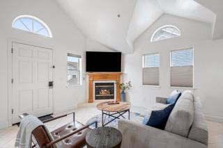 Mavericks Penthouse Downtown Luxury on Main Street Half Moon Bay - Half Moon Bay - 3