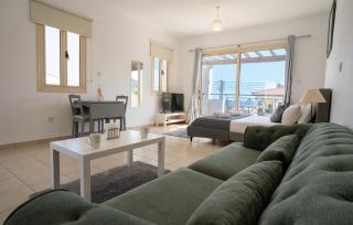 Stylish Apartment with Pool, Sea Views, Fast WiFi and Blacony - Peyia - 1