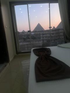 Happy pyramids view - Kairo - 1