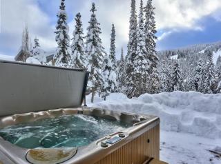 BEST LOCATION!! Steps from the Village, 4 Parking Spots, and Private Garage! - Sun Peaks - 4