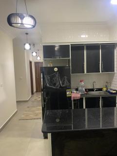 شاليه دور أول بأسانسير في زون راحة وأناقة صيفية - El Alamein - 5