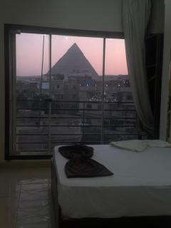 Happy pyramids view - Kairo - 7