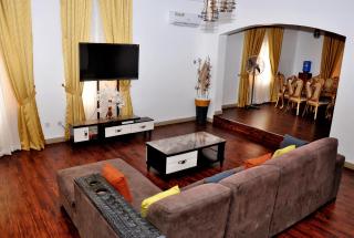 Crosswater Lodge Abuja - Short Let & Luxury Apartment - 2