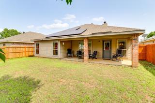 6 Mi to Historic Granbury Square Home with Patio - Granbury - 9
