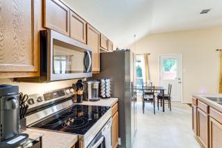 6 Mi to Historic Granbury Square Home with Patio - Granbury - 2