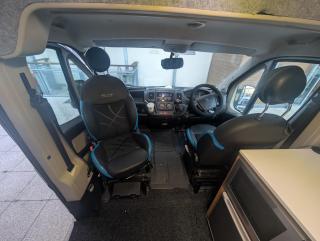Cosy Motorhome with Double Bed - Bon-y-maen - 5