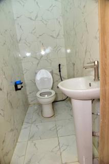 Azeez apartment - Ikota - 7