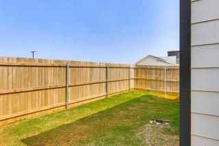 Pool Access and Private Yard Oklahoma City Retreat - Oklahoma City - 8