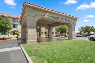 Comfort Inn & Suites Lancaster Antelope Valley - Lancaster - 0