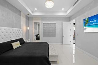 Luxury House in Cape Coral - 2