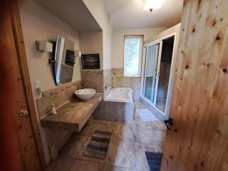 Waterfront Cottage in Lion's Head - Lion's Head - 4