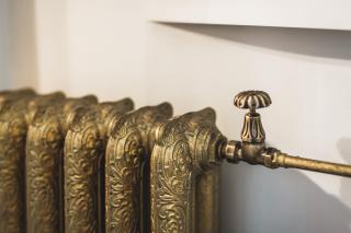 Classical large apartment on Alberta street, FREE locked PARKING - 2