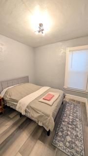 Utica Comfort Apartment - Utica - 8
