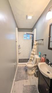 Utica Comfort Apartment - Utica - 5