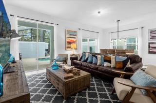 5 Bedrooms 4 Bathrooms Storey Lake 2437 Rt - 5