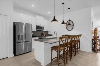 5 Bedrooms 4 Bathrooms Storey Lake 2437 Rt - 1