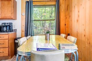 Lakefront Pearson Cottage with Swim Dock and Kayaks! - - 5