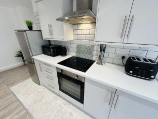 Ysgol Corner by PJ Stays - Swansea - 9