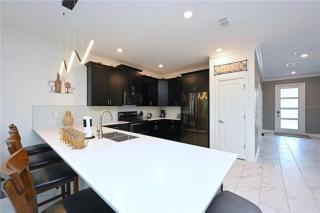 8 Bedrooms 5 Bathrooms Storey Lake 2770 Ow - 1