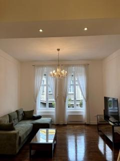 Cozy Urban Gem - 7